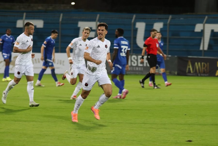 Te Flamurtari “kryqëzojnë gishtat”, titullari i sulmit i