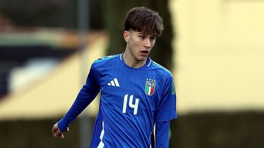 Rikthim BOMBASTIK te kuqezinjtë, mesfushori ofensiv braktis Italinë