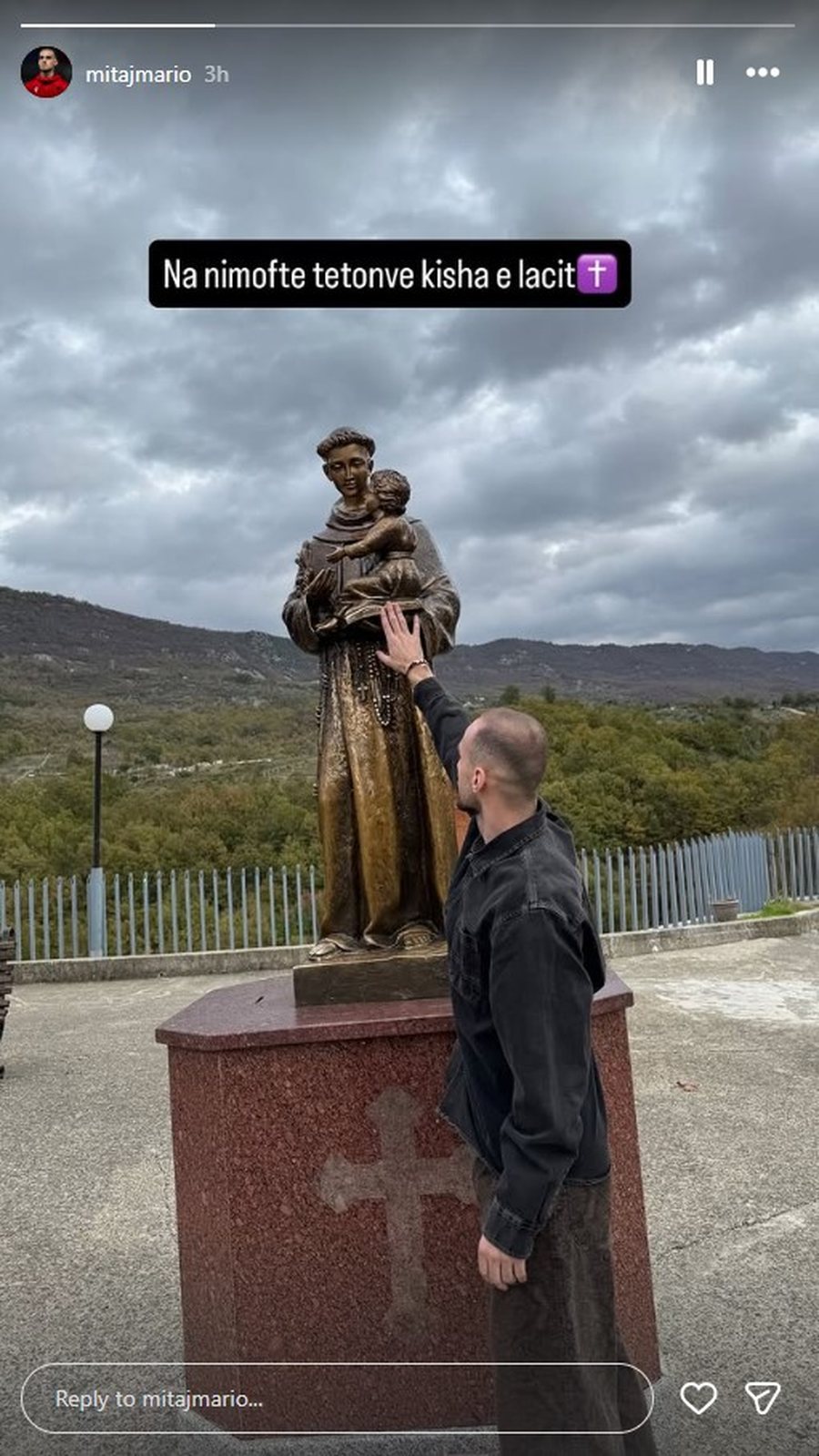FOTOLAJM/ U la jashtë përballë Anglisë, Laçi