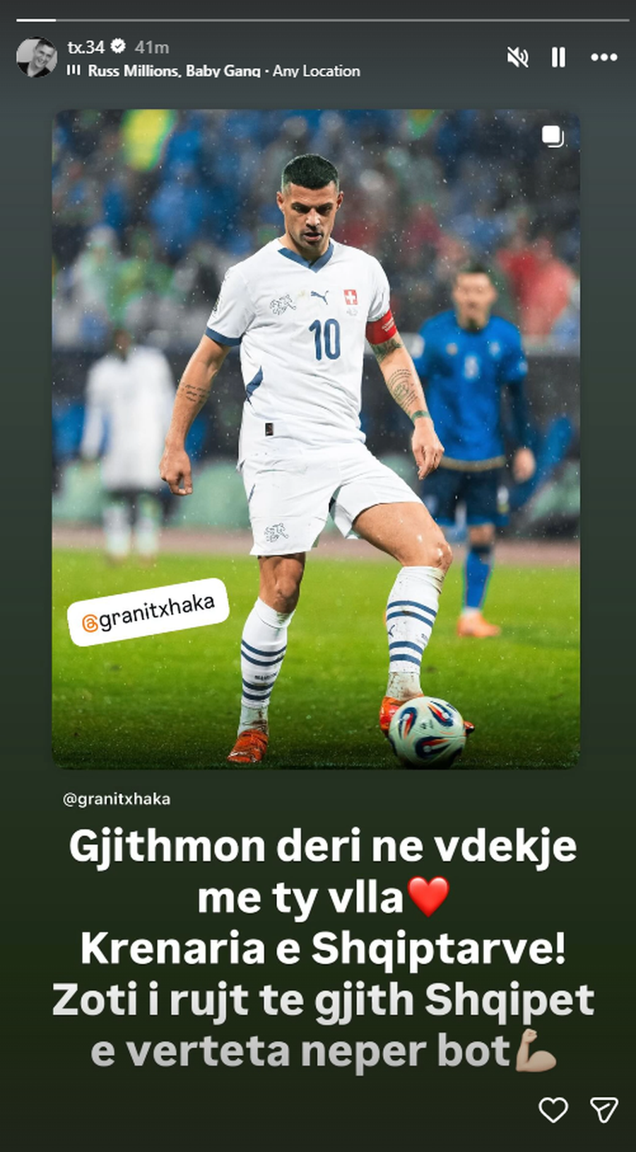 FOTOLAJM/ Fërshëllimat e tifozëve ndaj të vëllait,