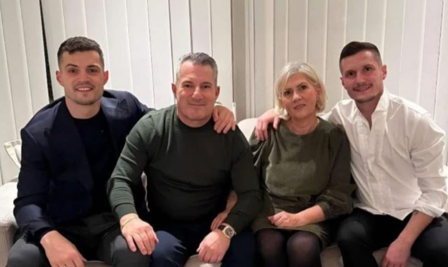 EMOCIONUESE/ Fjalë zemre nga babai, Ragip Xhaka i shkruan dy djemve: