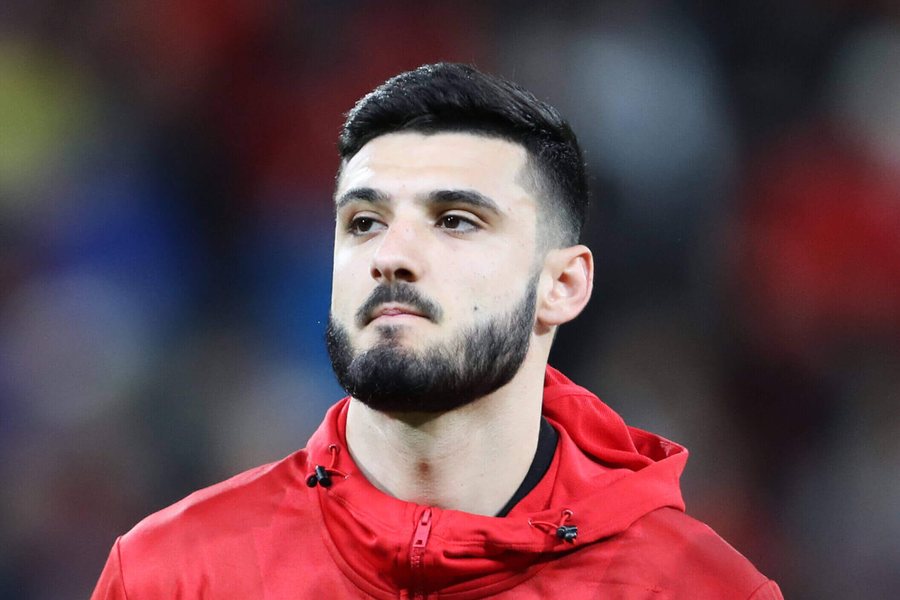 FOTOLAJM/ Në fushë jo në ditët më të mira, Armando