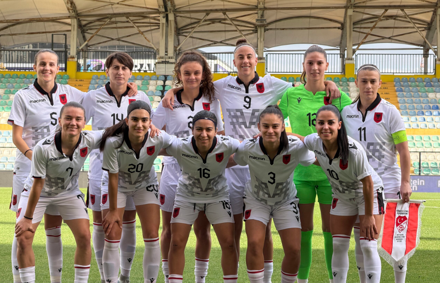 Dhuratë FANTASTIKE në Ditën e Pavarësisë, vajzat e