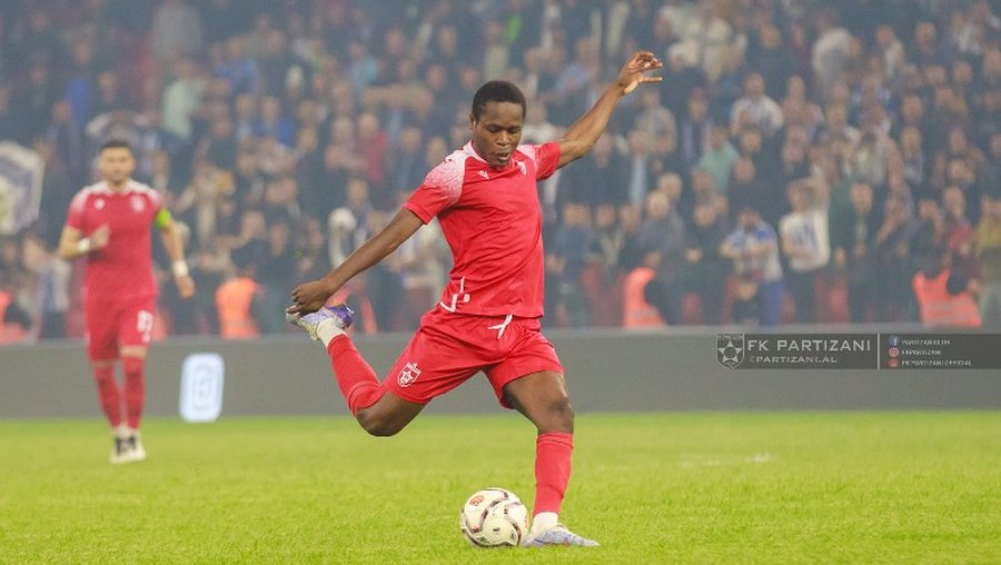 Ish lideri i Partizanit, Massanga Matondo “çmend” dy klubet e