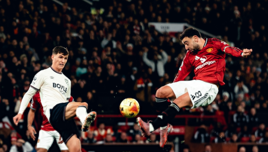 VIDEO/ Manchester United vazhdon “avazin”, i ikën fitorja nga