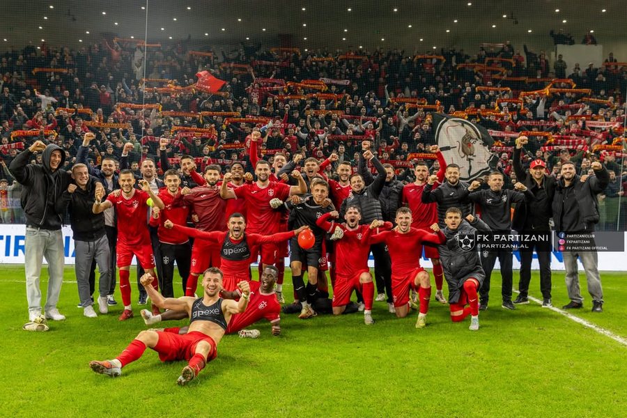 VIDEO/ U bënë “një” me skuadrën, Partizani