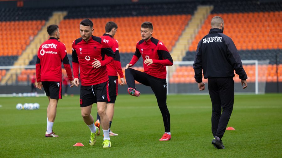 Shkëlqejnë LEGJIONARËT/ Muçi shënon dopietë,