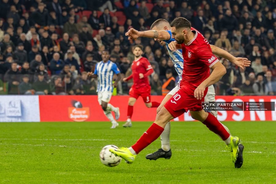 Xhulio Skuka “mbret” i derbit, djali i Igli Tares lë