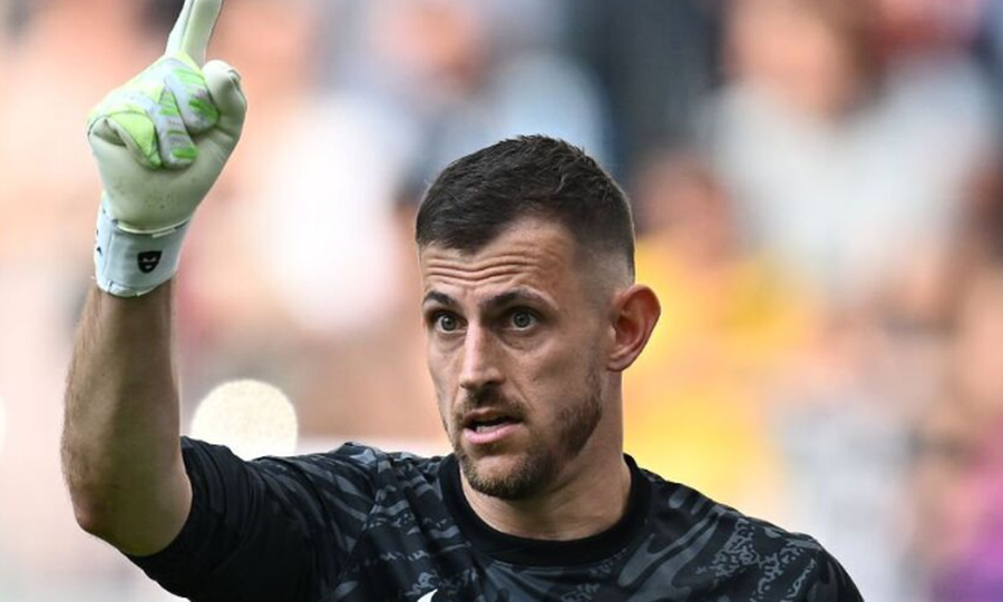 Luan në të njëjtin ekip me Armando Brojën, portieri sllovak