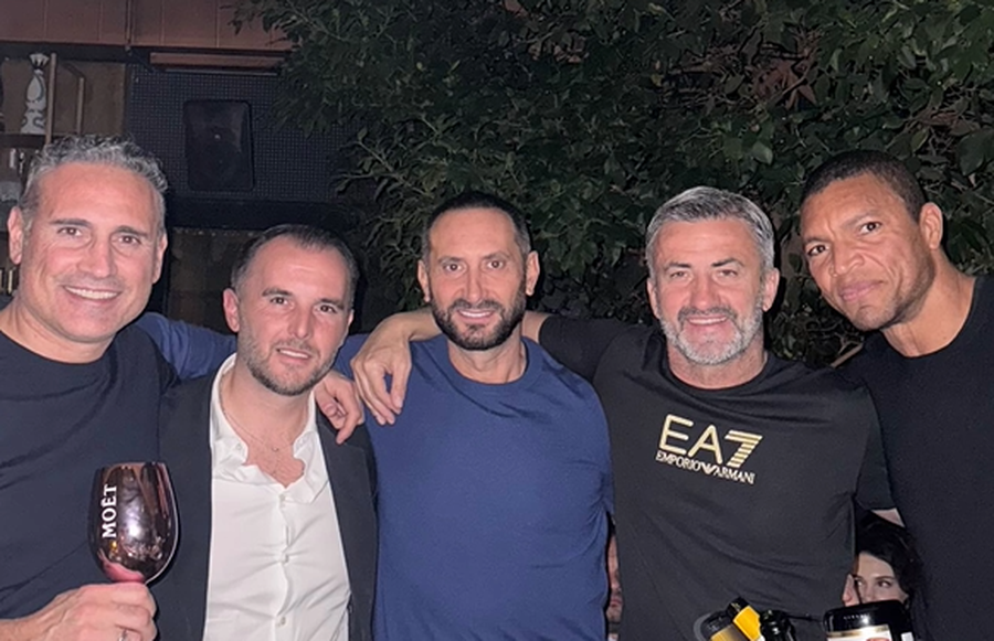 FOTOLAJM/ Ish trajneri i Partizanit &ldquo;zbarkon&rdquo; n&euml; Tiran&euml;,