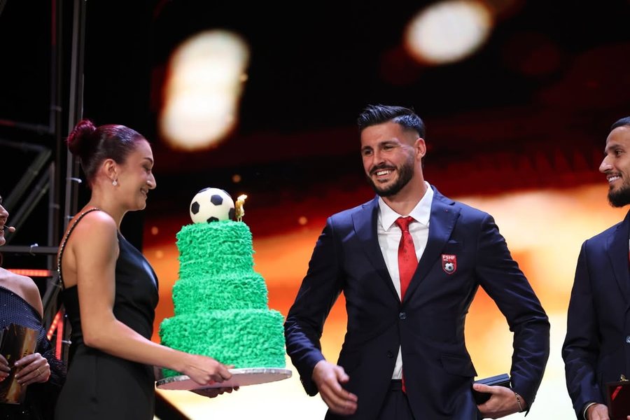 U nderua me &ldquo;&Euml;nd&euml;rr Bot&euml;rori&rdquo; dhe u surprizua