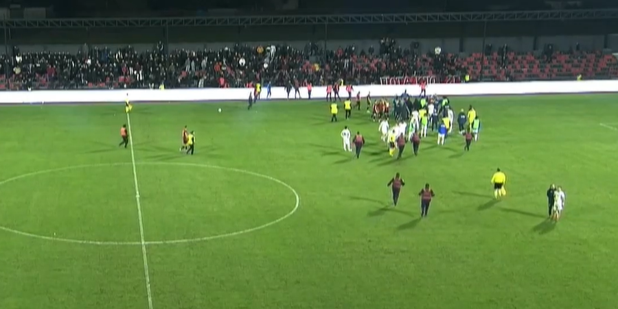 LIVE/ E PAPRECEDENT&Euml; n&euml; Vlor&euml;! Tifoz&euml;t e Flamurtarit