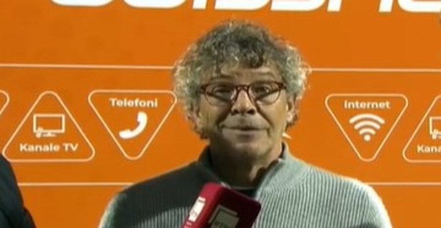 Nga p&euml;rleshja e tifoz&euml;ve te barazimi, trajneri i Flamurtarit