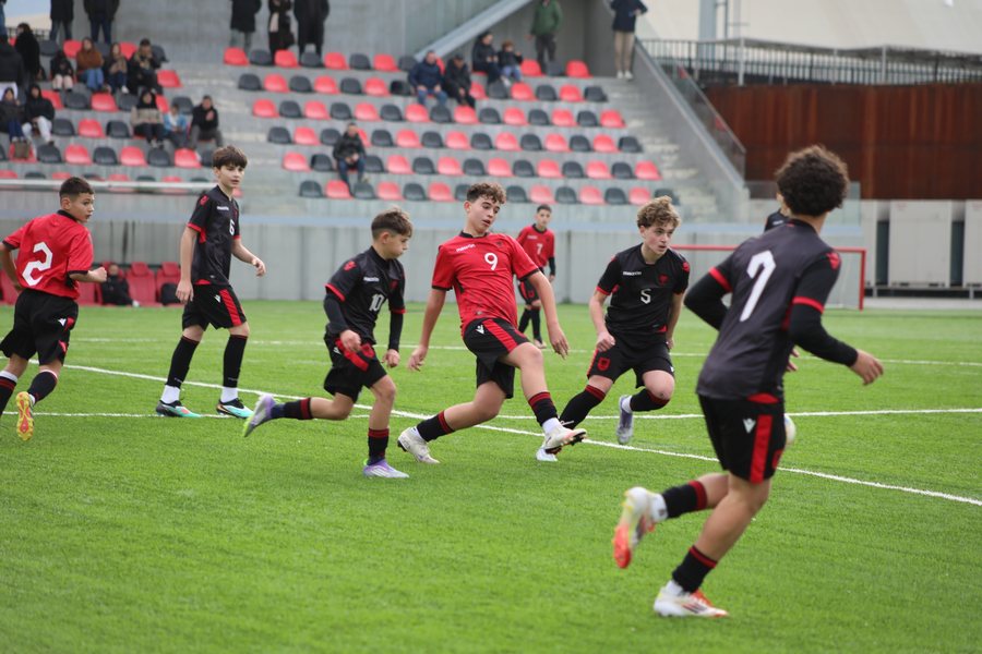 Mbi 400 f&euml;mij&euml; pjes&euml;marr&euml;s, projekti &ldquo;Open