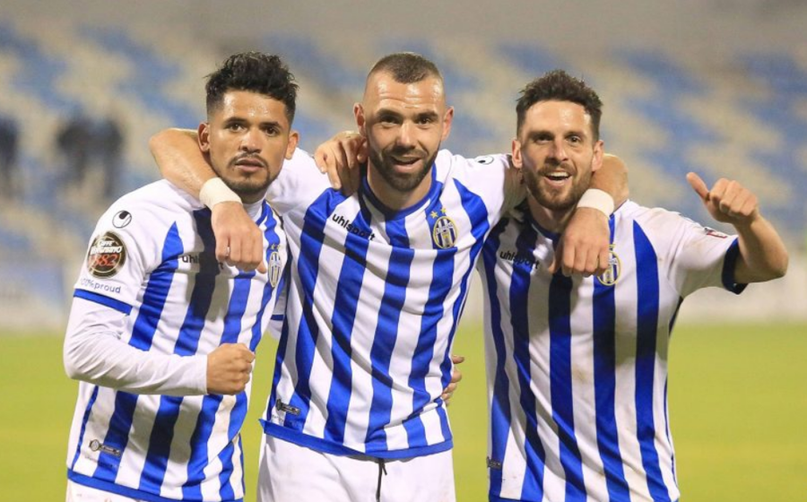 Tirana n&euml; dit&euml; t&euml; v&euml;shtira, dy kampion&euml;t