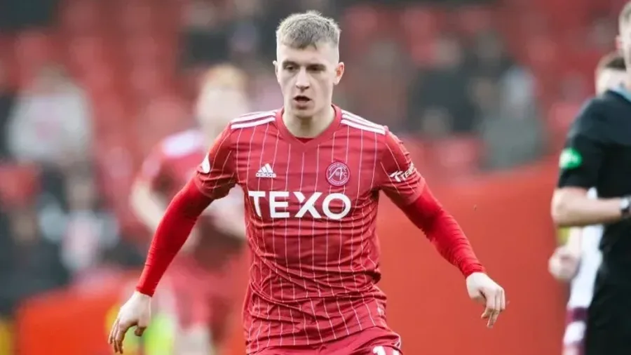 Avancojn&euml; bisedimet, Tirana nj&euml; hap larg sulmuesit 24-vje&ccedil;ar