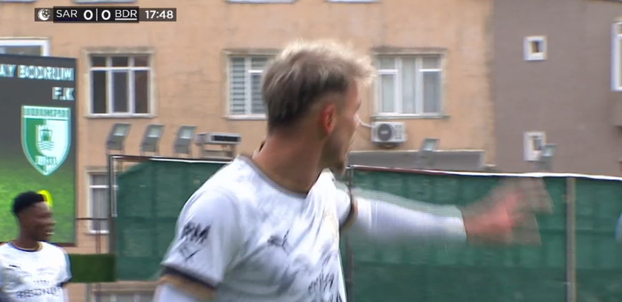 VIDEO/ Taulant Seferi "&ccedil;oroditet" nga atmosfera e festave,