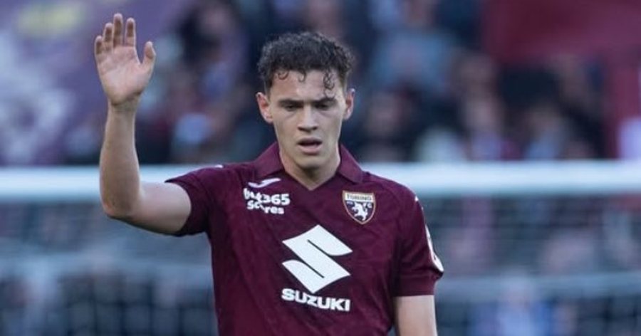 I &ldquo;papreksh&euml;m&rdquo; te Shqip&euml;ria, Kristjan Asllani