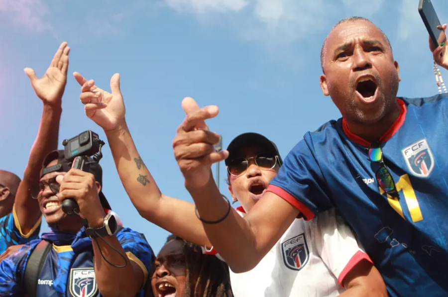 Rekord historik, ja cili &euml;sht&euml; kombi i vog&euml;l ishullor i cili