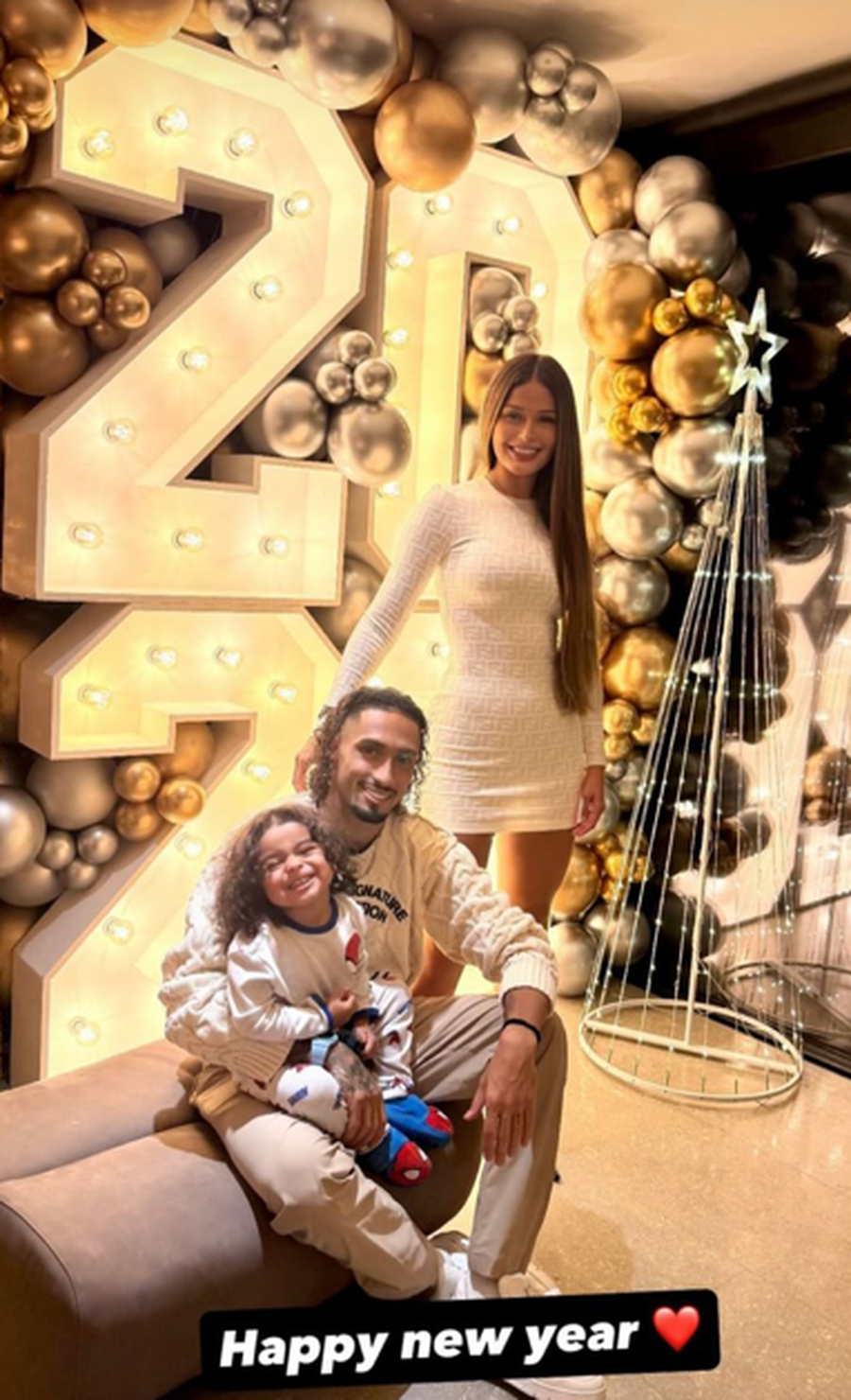 FOTOLAJM/ Kartolin&euml; urimi nga Raphinha, sulmuesi i Barcelon&euml;s shijon