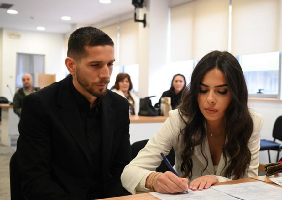 FOTOLAJM/ Janar i "&euml;mb&euml;l", sulmuesi i Vllaznis&euml; e nis