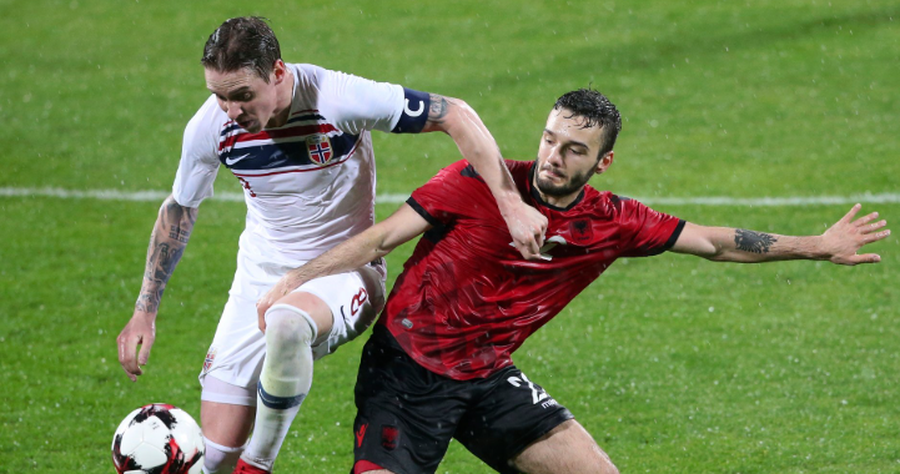 ZYRTARE/ 4 ndeshje me Komb&euml;taren shqiptare, mesfushori LARGOHET nga