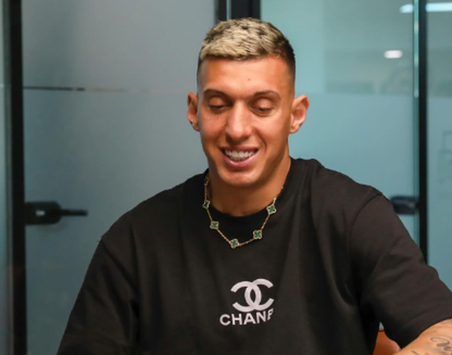 &ldquo;Goditje&rdquo; por jo n&euml; fush&euml;n e futbollit, Uzuni ndan me