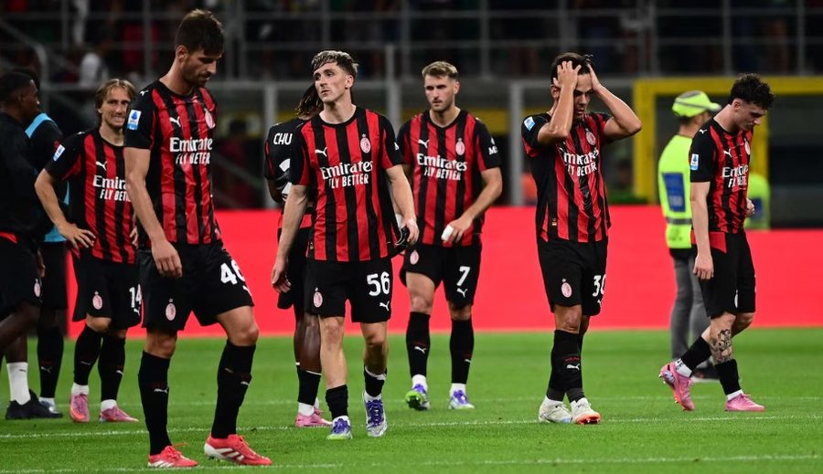 Nuk po fitojn&euml; ndaj skuadr&euml;s inferiore, Milani i ngec