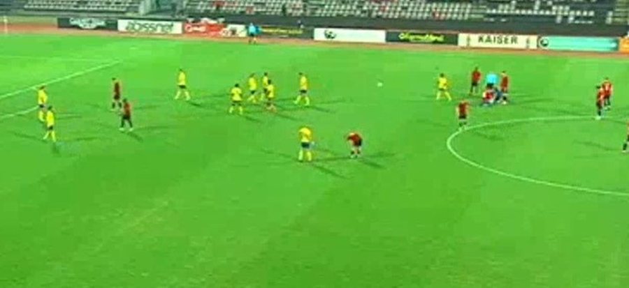 LIVE/ Shtangen &ldquo;verdheblut&euml;&rdquo;, Flamurtari barazon shifrat