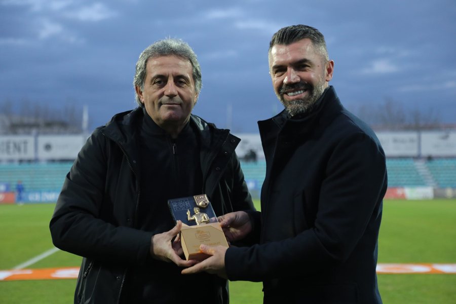 Ilir Daja &ldquo;mbret&rdquo; n&euml; Superiore, FSHF surprizon trajnerin e