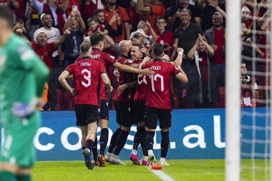 LEGJIONAR&Euml;T/ Gola dhe asist, Ernest Mu&ccedil;i e Cristian Shpendi