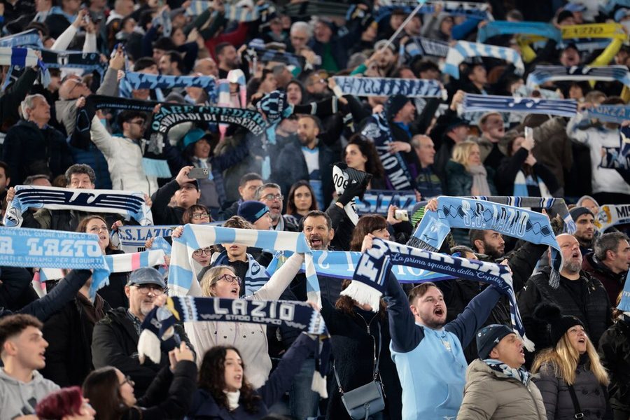 E PAPRITUR/ Dikur luante me Lazion, Berisha gati t&euml; firmos&euml; me ekipin