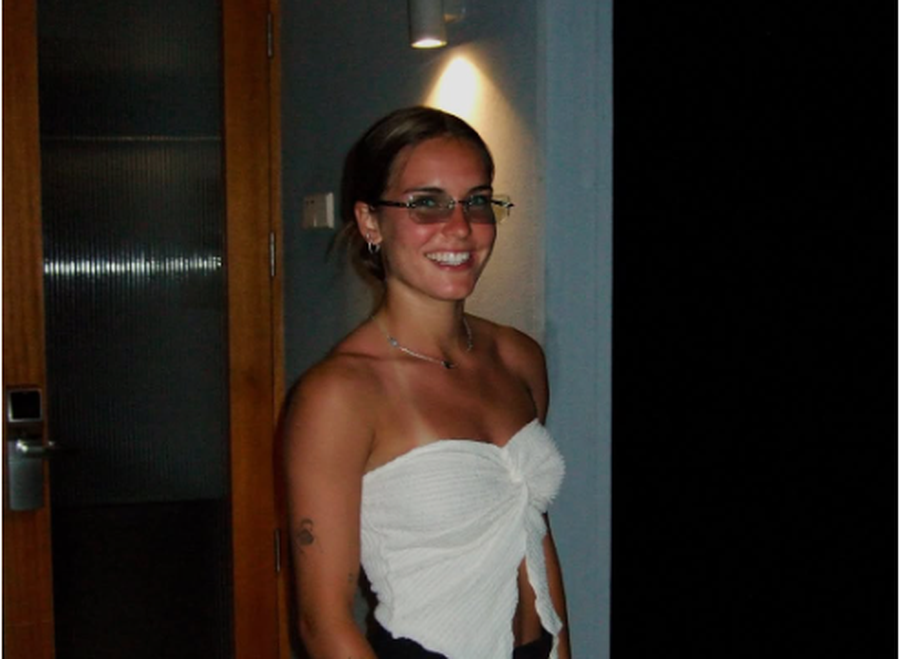 N&euml;n "gjurm&euml;t" e t&euml; v&euml;llait, motra e Minguezas e