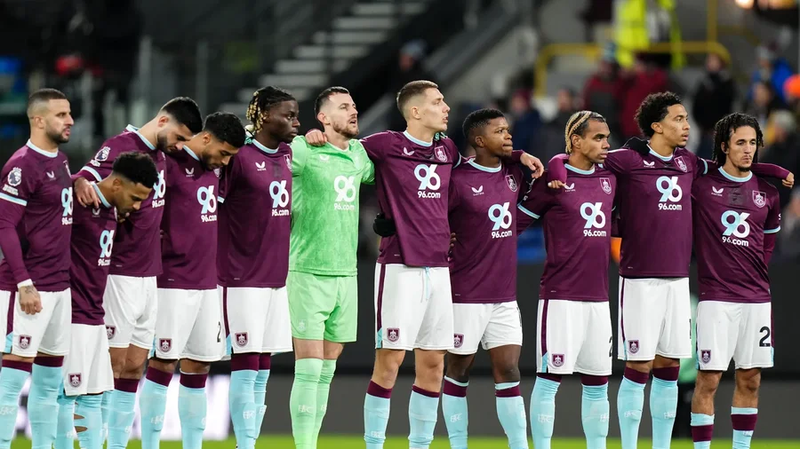 ZYRTARE/ Nuk bind trajnerin Parker, Burnley huazon sulmuesin n&euml; lig&euml;n