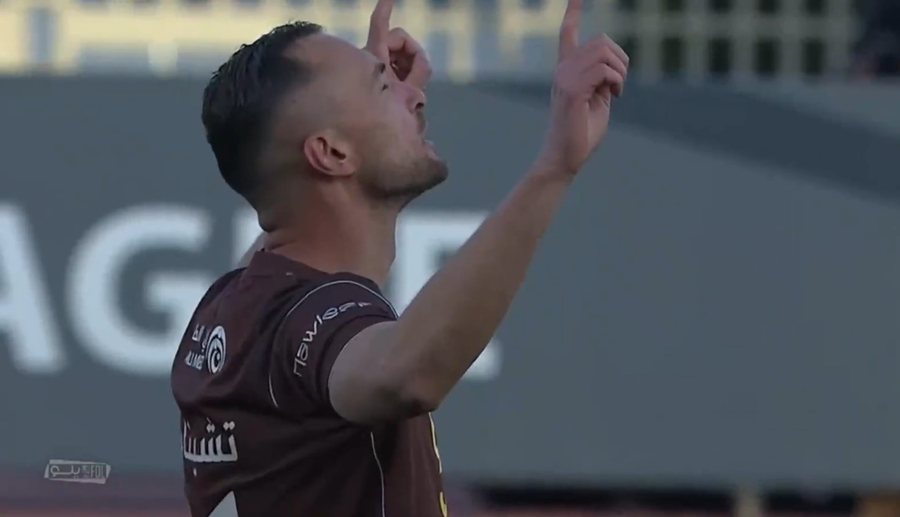 VIDEO/ Erald &Ccedil;inari dhuron "show" n&euml; Arabin&euml; Saudite,