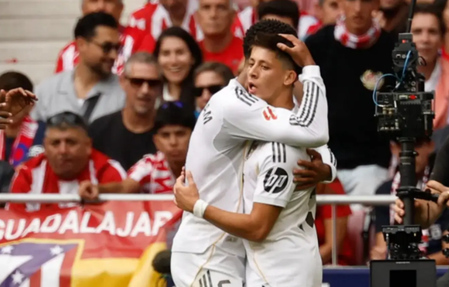 Sulmuesi madrilen ndez "derbin" n&euml; merkato, Chelsea dhe Arsenal