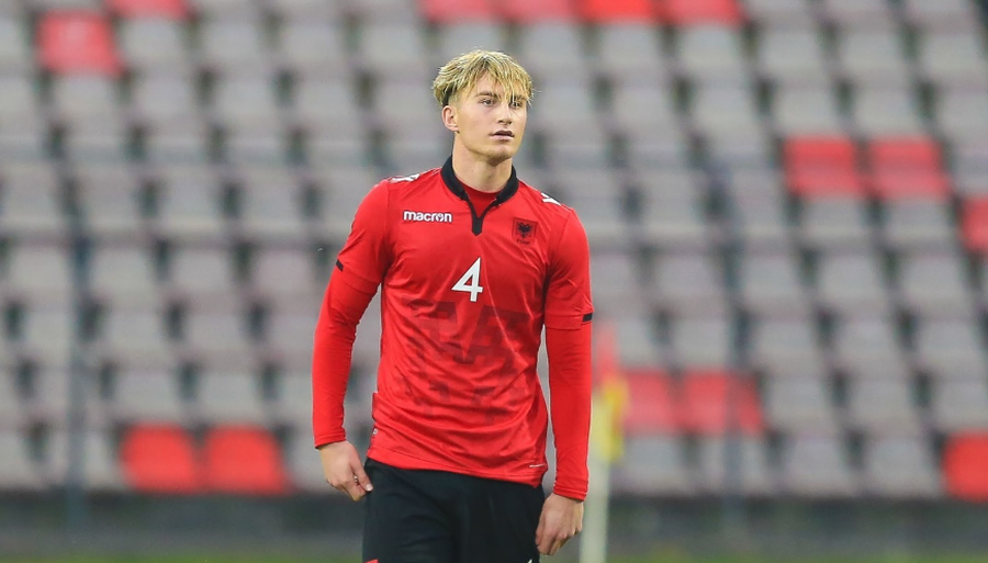 ZYRTARE/ Talenti i Shqip&euml;ris&euml; nis aventur&euml;n e re, firmos me