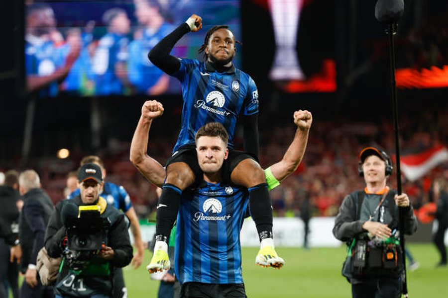 N&euml; Turqi e b&euml;jn&euml; t&euml; kryer, Fenerbahce transferon yllin e