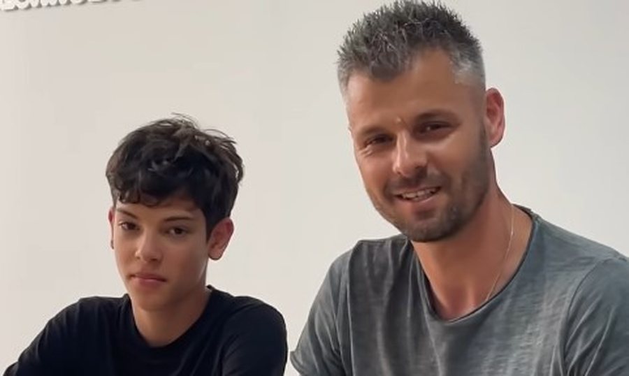 VIDEO/ Nga fusha e futbollit tek bota e teknologjis&euml;! Arbitri Enea Jorgji i