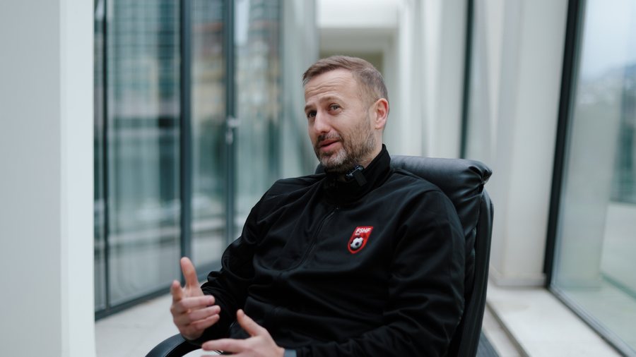 &ldquo;Legjendat Flasin&rdquo;/ Rr&euml;fimi i Migjen Bash&euml;s: Nga pritja