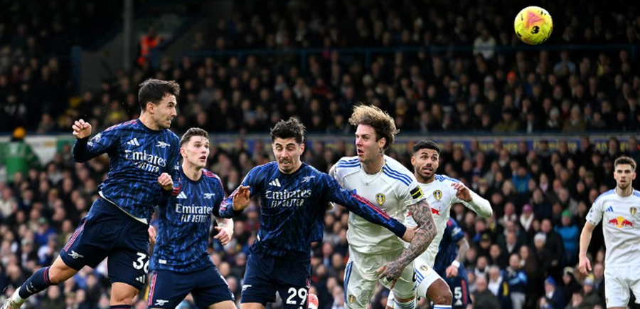 VIDEO/ Arsenal &ldquo;n&euml;nshtron&rdquo; Leeds-in n&euml; sht&euml;pi dhe