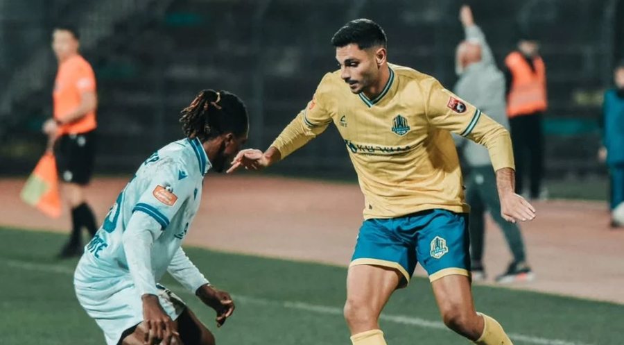 Nuk ka vend p&euml;r t&euml; n&euml; skuad&euml;r, Elbasani largon nj&euml;