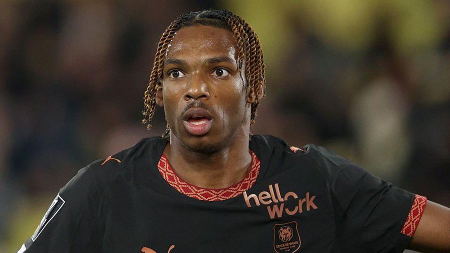 ZYRTARE/ Liverpool &ldquo;mposht&rdquo; Chelsea n&euml; merkato, &ldquo;The