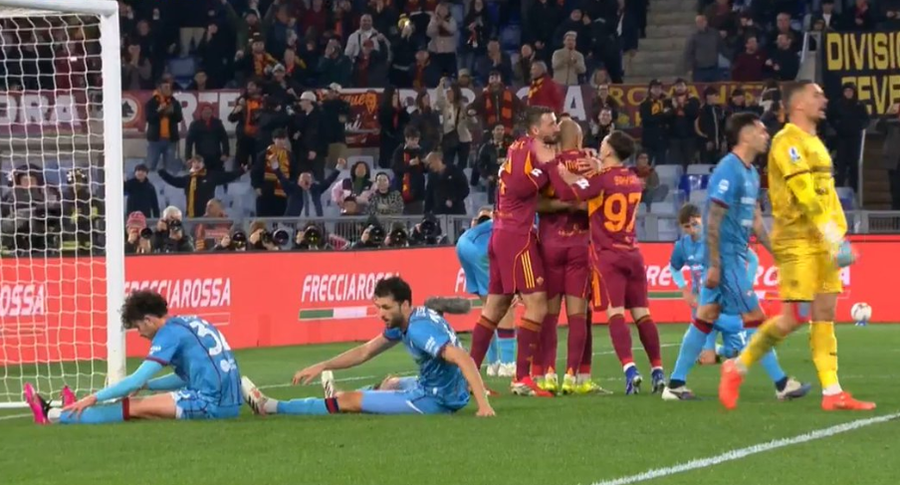 VIDEO/ Sulmuesi holandez &ldquo;magjik&rdquo;, Roma merr fitoren e radh&euml;s