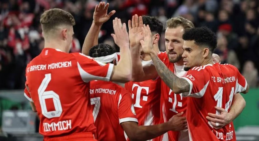 VIDEO/ 2 gola p&euml;r 3 minuta, Bayern Munich i &ldquo;thyen brir&euml;t&rdquo;