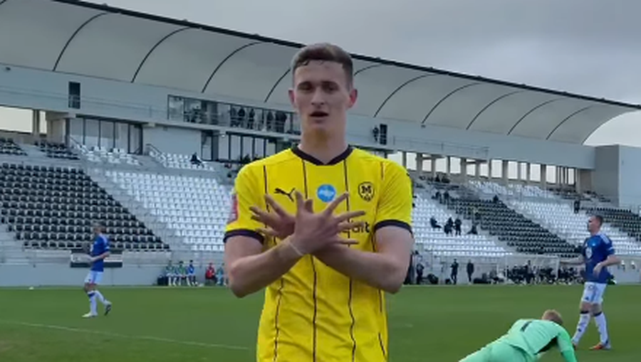 VIDEO/ Gol dhe fest&euml; me shqiponj&euml;, Baton Zab&euml;rgja