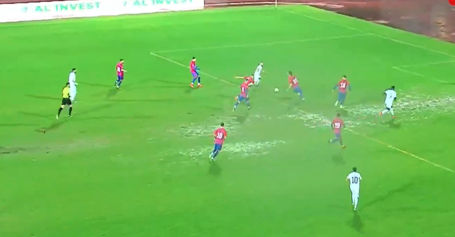 LIVE/ Te Vllaznia pretendojn&euml; p&euml;r penallti, arbitri u thot&euml;