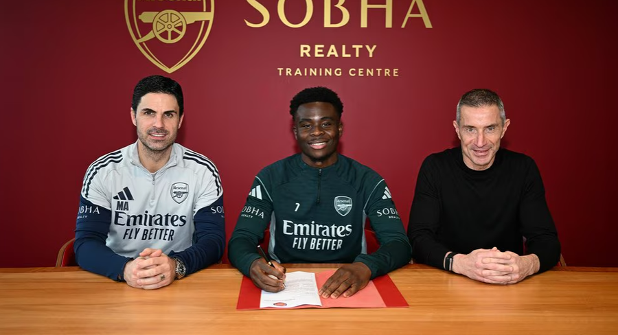 ZYRTARE/ Bukayo Saka rinovon kontrat&euml;n me Arsenal, klubi londinez e