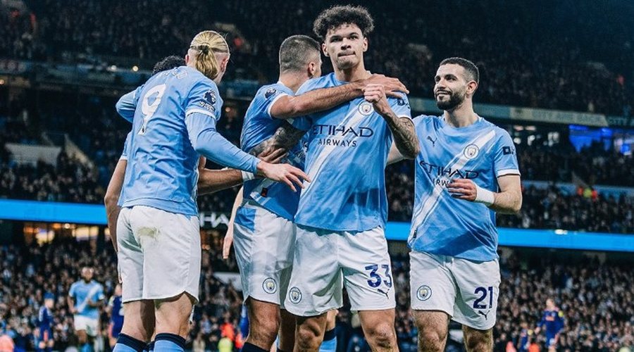 VIDEO/ Talenti anglez &ldquo;nderon&rdquo; Manchester City-n kund&euml;r