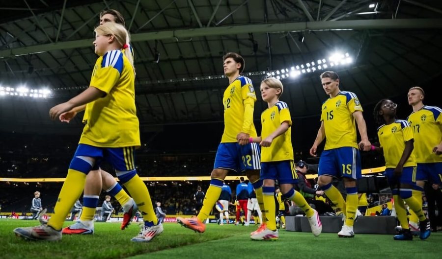 &ldquo;Tradhtoi&rdquo; shqiptar&euml;t p&euml;r komb&euml;taren skandinave,